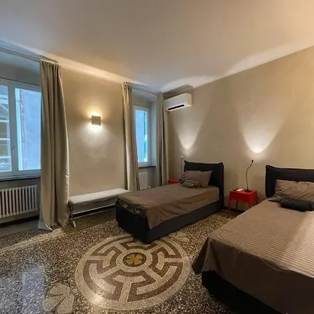 Appartement In Torre Medievale Di Fronte Acquario